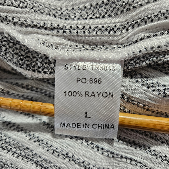 GIGIO USA Boho Hi-Lo Button Up Top Roll Tab Sleeves Sz. L Gray White Stripe - Picture 6 of 9
